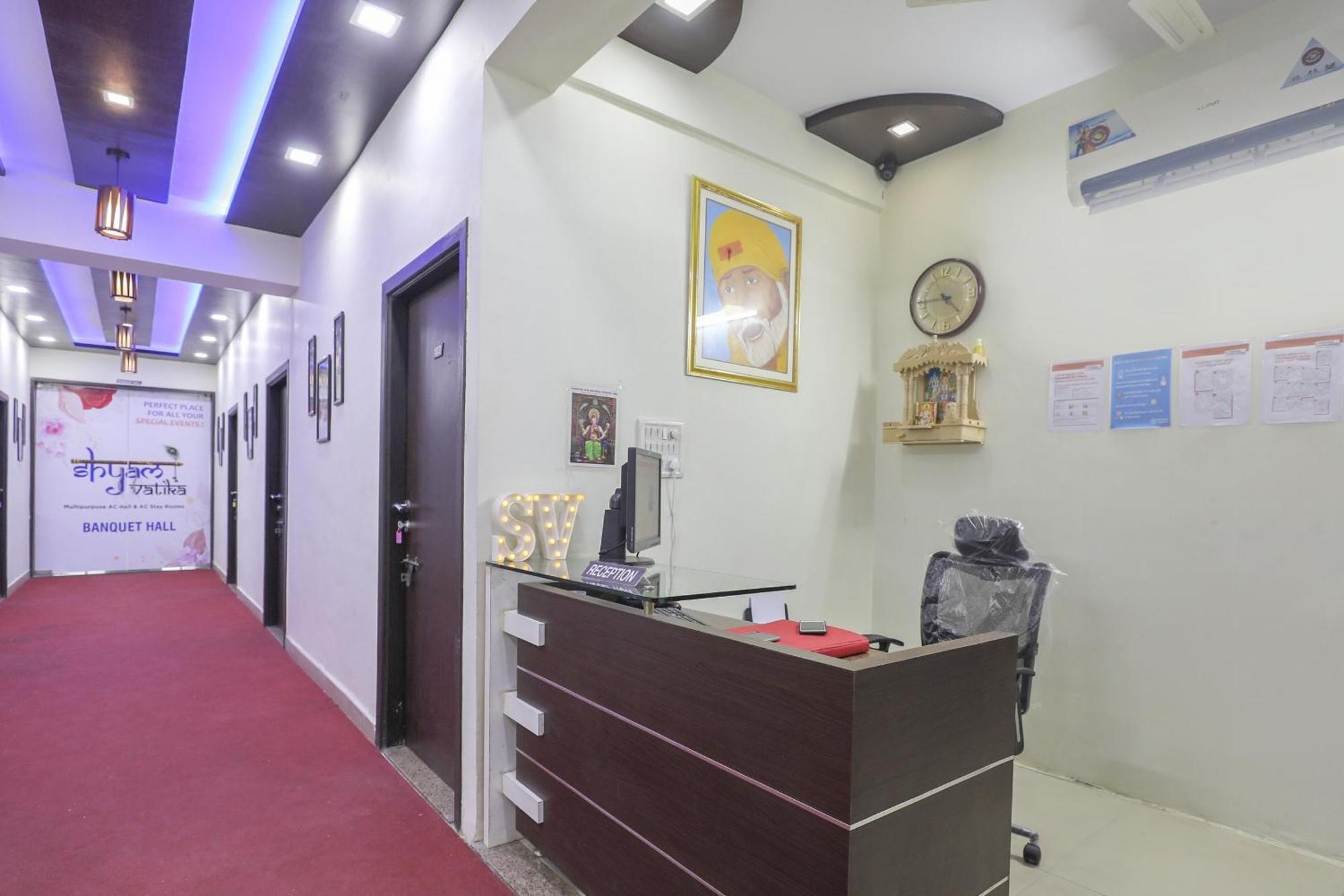 Collection O Shyam Vatika Banquet And Rooms 수라트 외부 사진
