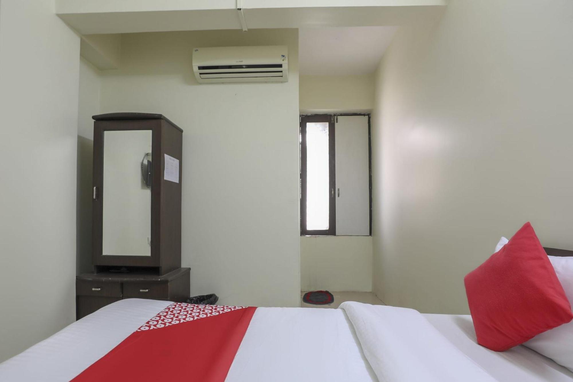 Collection O Shyam Vatika Banquet And Rooms 수라트 외부 사진