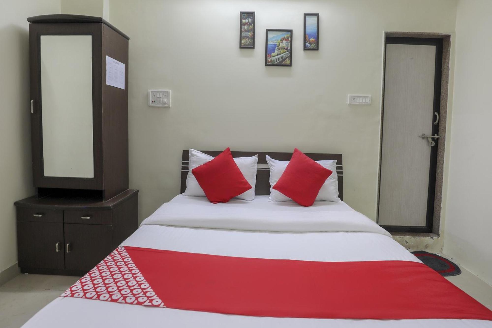 Collection O Shyam Vatika Banquet And Rooms 수라트 외부 사진