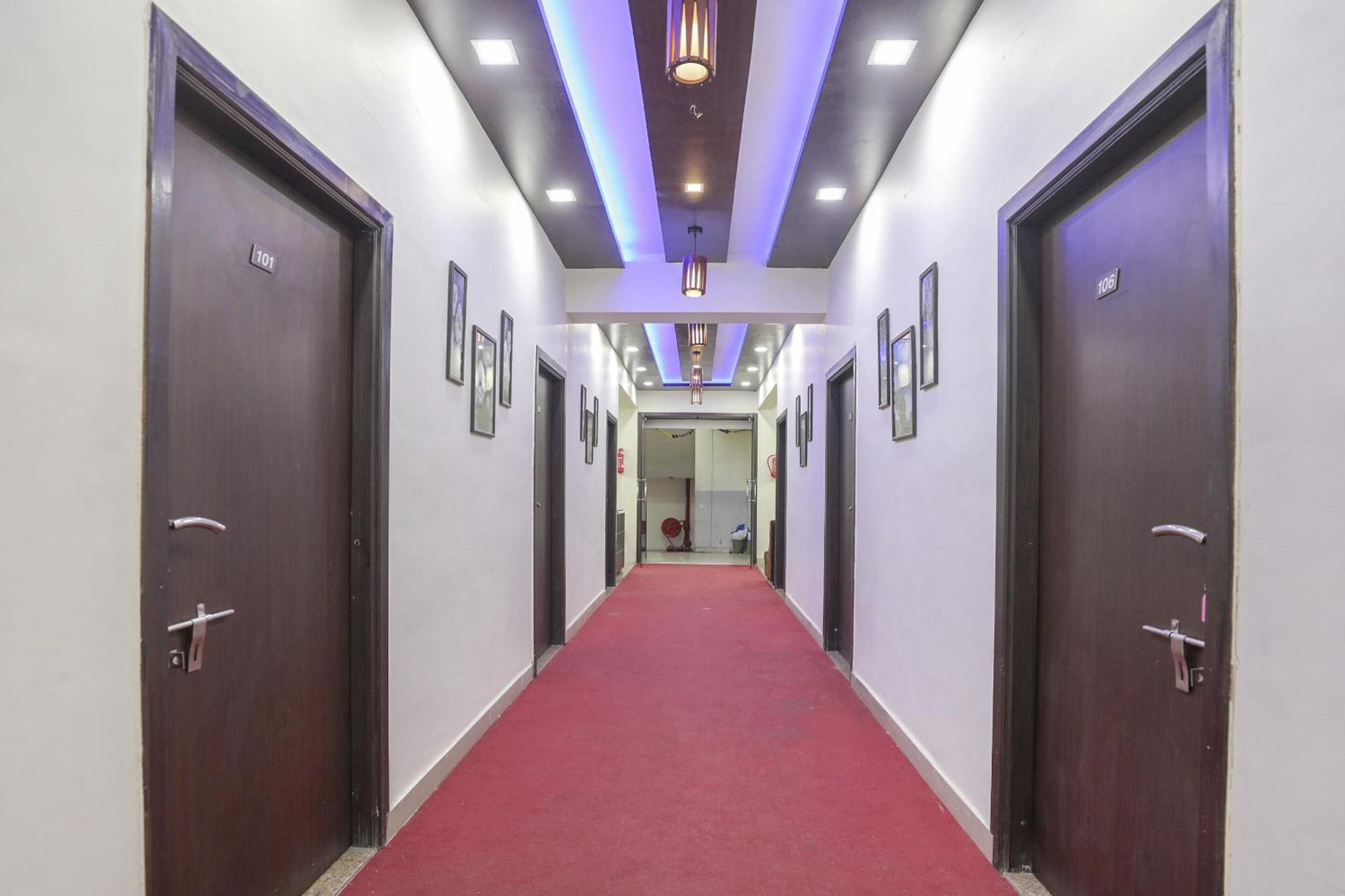 Collection O Shyam Vatika Banquet And Rooms 수라트 외부 사진